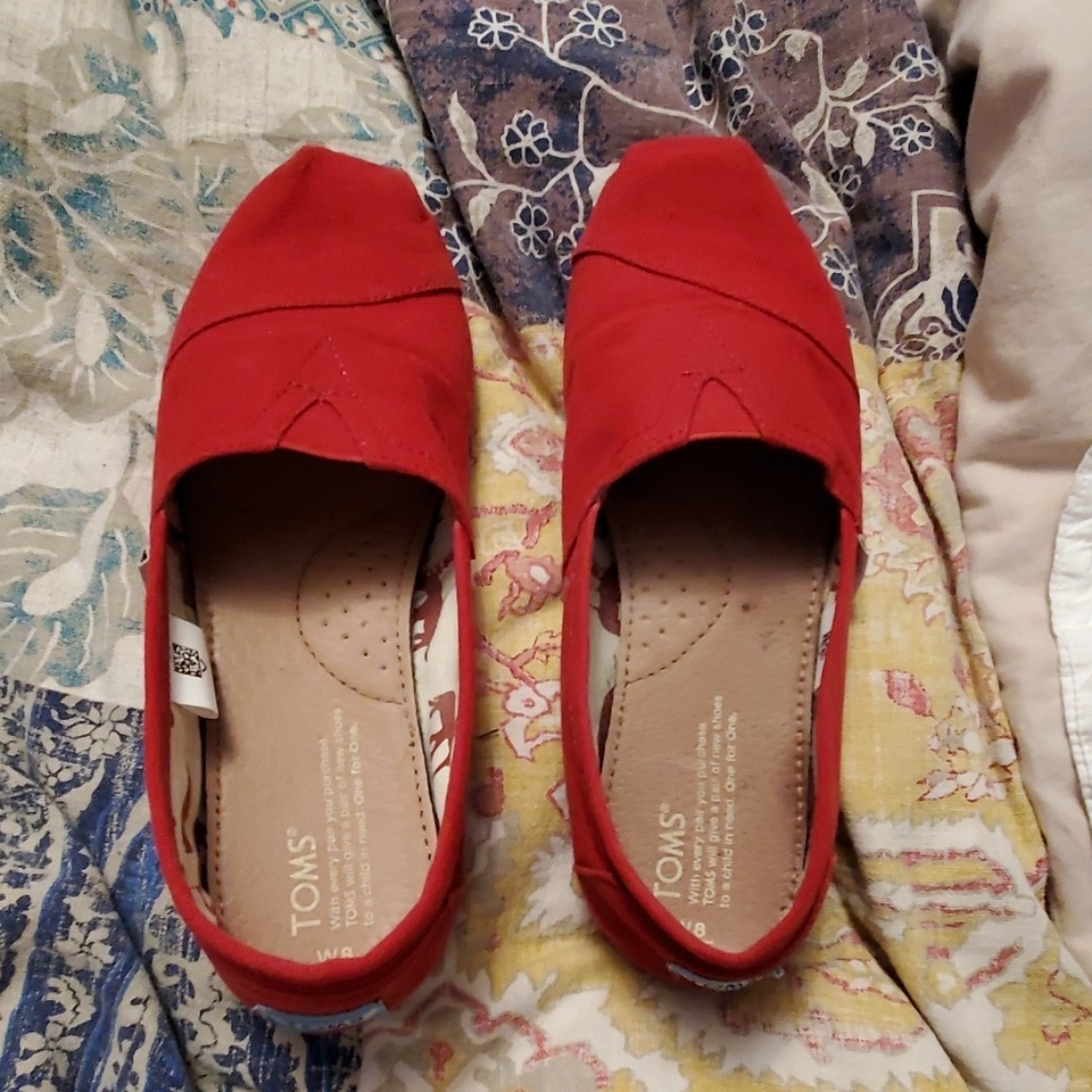 Toms